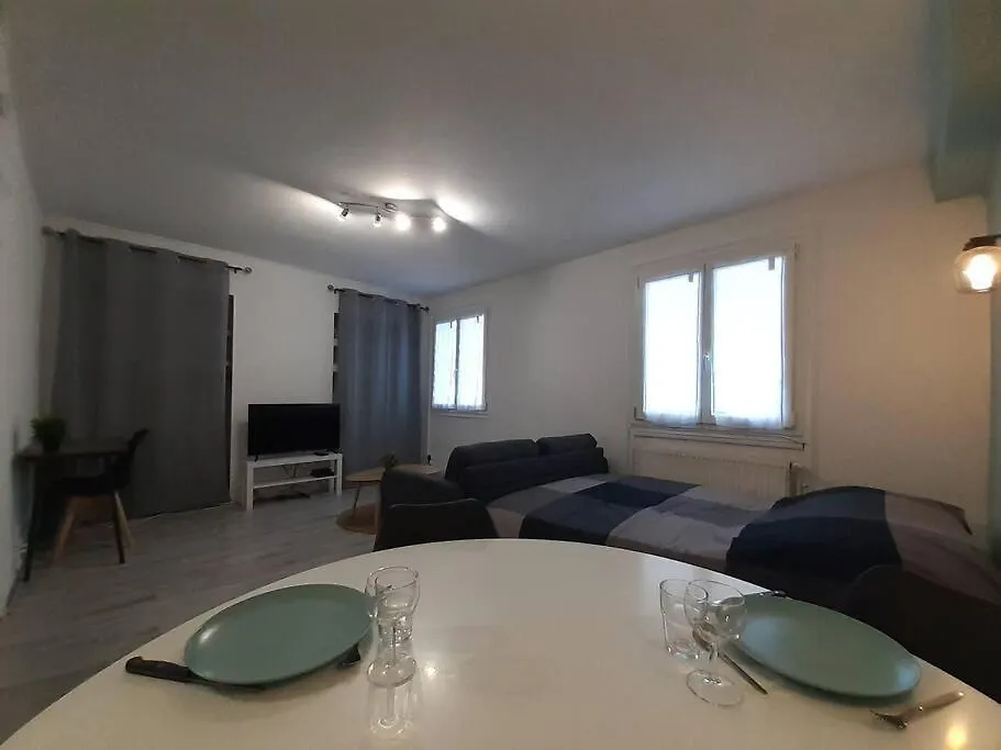 Ferienwohnung Beau T1 2 Personnes Bergson Saint-Etienne